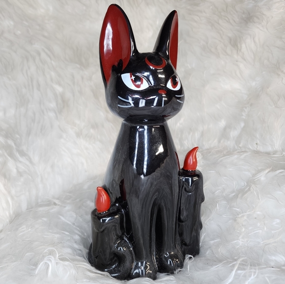 Killstar Kitty Power Neko Tall Vase - Picture 5 of 9